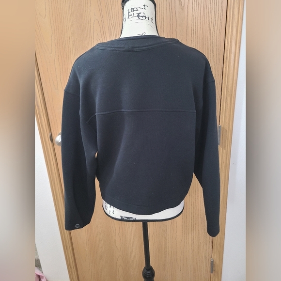 Banana Republic Black V-neck Scuba Pullover Sweatshirt - Picture 2 of 3